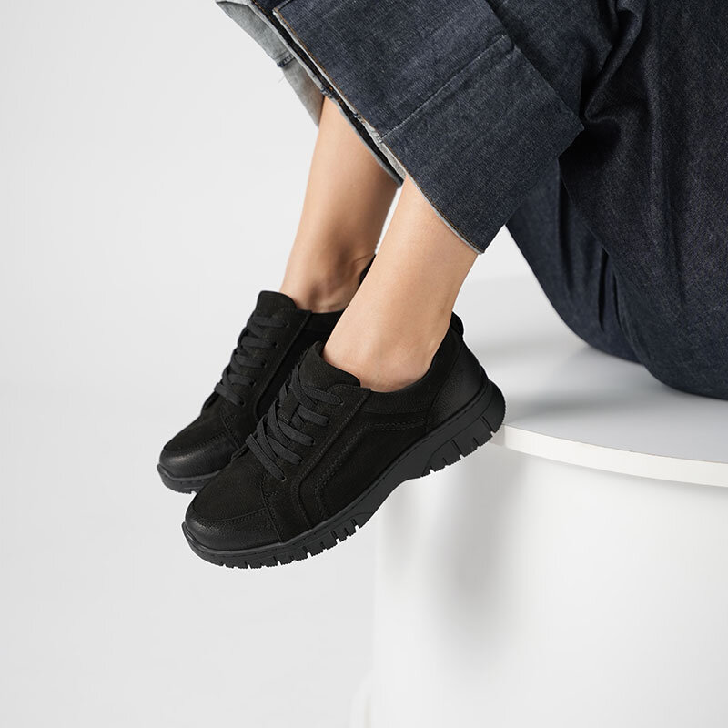 Acorn Siyah Nubuk Deri Kadın Sneaker – Esnek Kauçuk Taban - 2