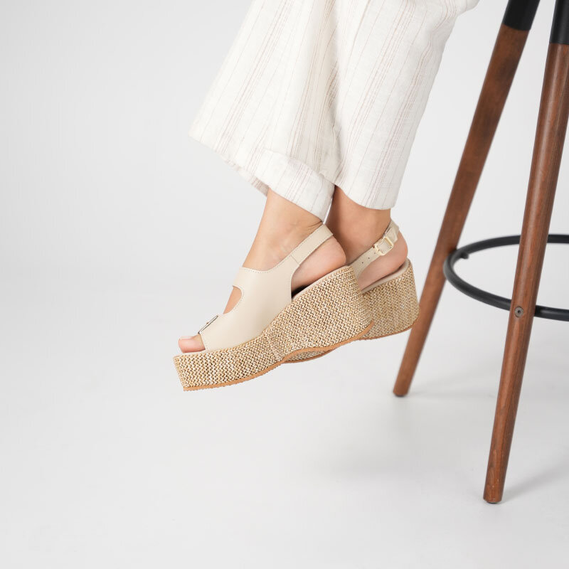 Ametist Exclusive Frida Bej Deri Dolgu Topuk Kadın Sandalet - 3