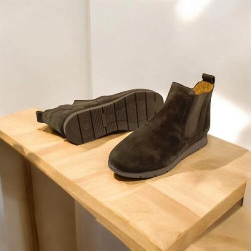 Arya Siyah Deri Kadın Bot - 4