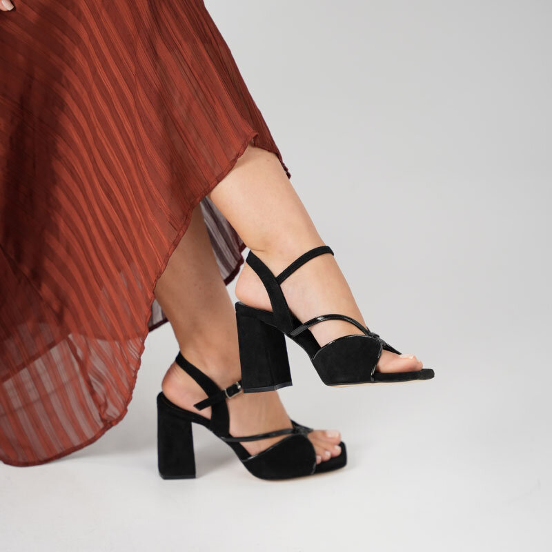 Aster Siyah Topuklu Sandalet