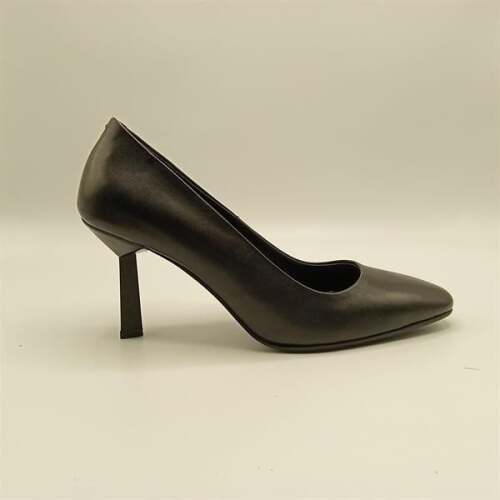 Beatriz Siyah Deri Üçgen Topuklu Kadın Ayakkabı