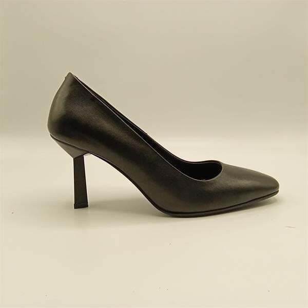 Beatriz Siyah Deri Üçgen Topuklu Kadın Ayakkabı - 1