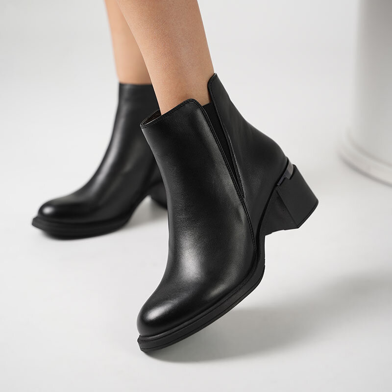 Berta Siyah Deri Kadın Bot – Termolight Taban – 17.5 cm Bot Boyu – Hakiki Deri + Tekstil İç Materyal - 3