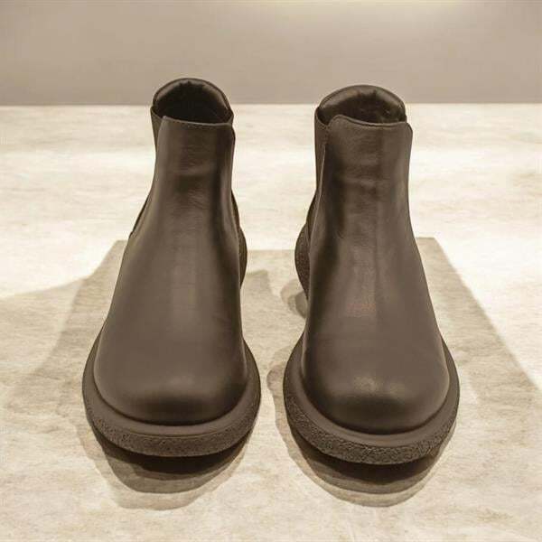 Daily Siyah Deri Kadın Bot - 4