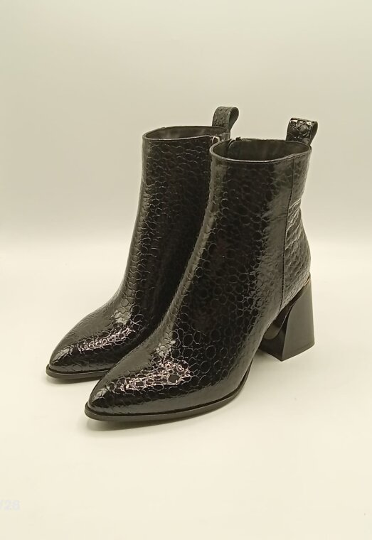 Valeria Siyah Fasulye Desen Gerçek Deri Kadın Bot – Sivri Burun, Metal Aksesuarlı Topuk - 6
