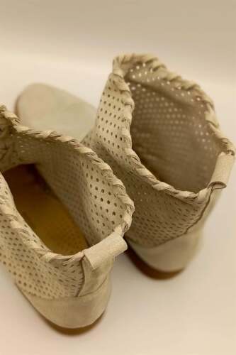 Yazlık Bej Süet Zımbalı Kadın Bot - 6