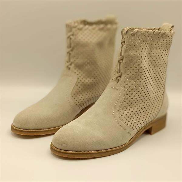 Yazlık Bej Süet Zımbalı Kadın Bot - 7