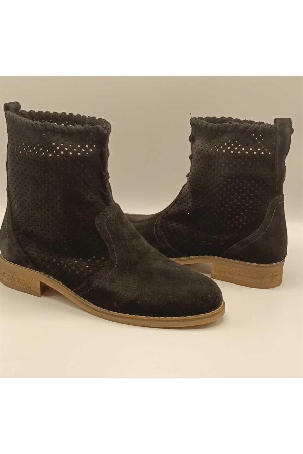 Yazlık Siyah Süet Zımbalı Kadın Bot - 2