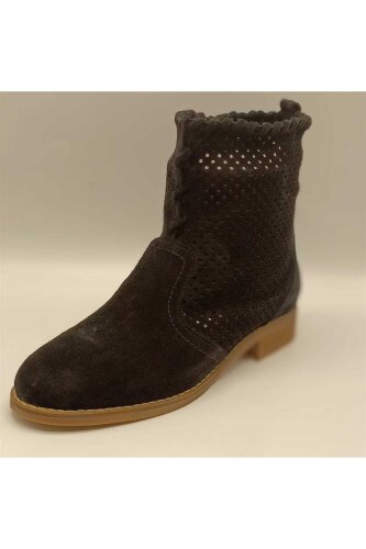 Yazlık Siyah Süet Zımbalı Kadın Bot - 3